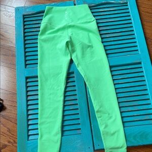 WILO size small Lime Green Leggings NWT